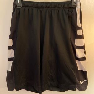 Boys Nike Elite Shorts Black Size M